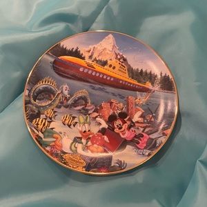 Disneyland’s 40th anniversary “Submarine Voyage “ collector plate